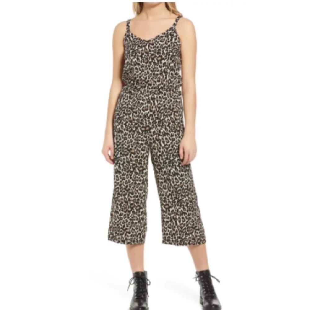 ✨2 for $20✨ Vera Moda Jumpsuit